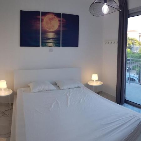 Eros Maisonette In Latchi Area Just 700 Meters Or One-Minute Drive From Polis Municipal Beach Exterior foto