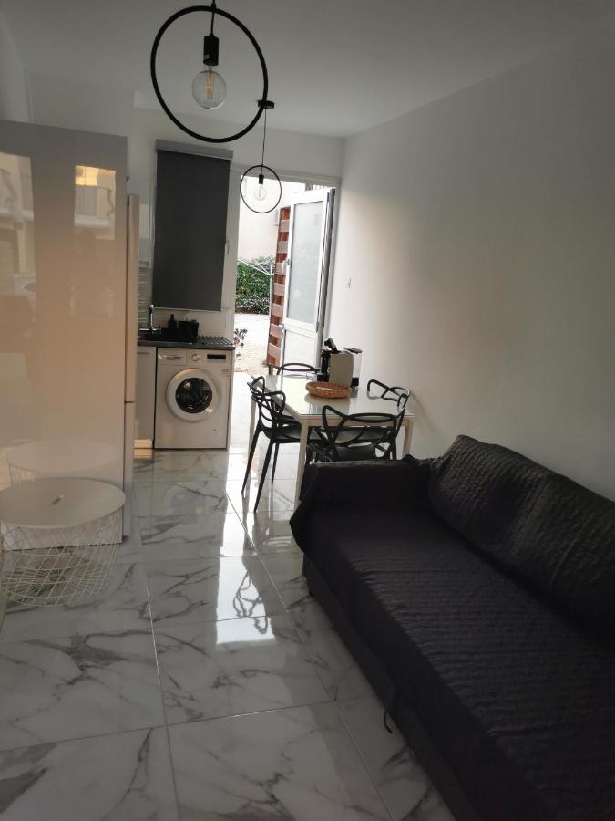 Eros Maisonette In Latchi Area Just 700 Meters Or One-Minute Drive From Polis Municipal Beach Exterior foto